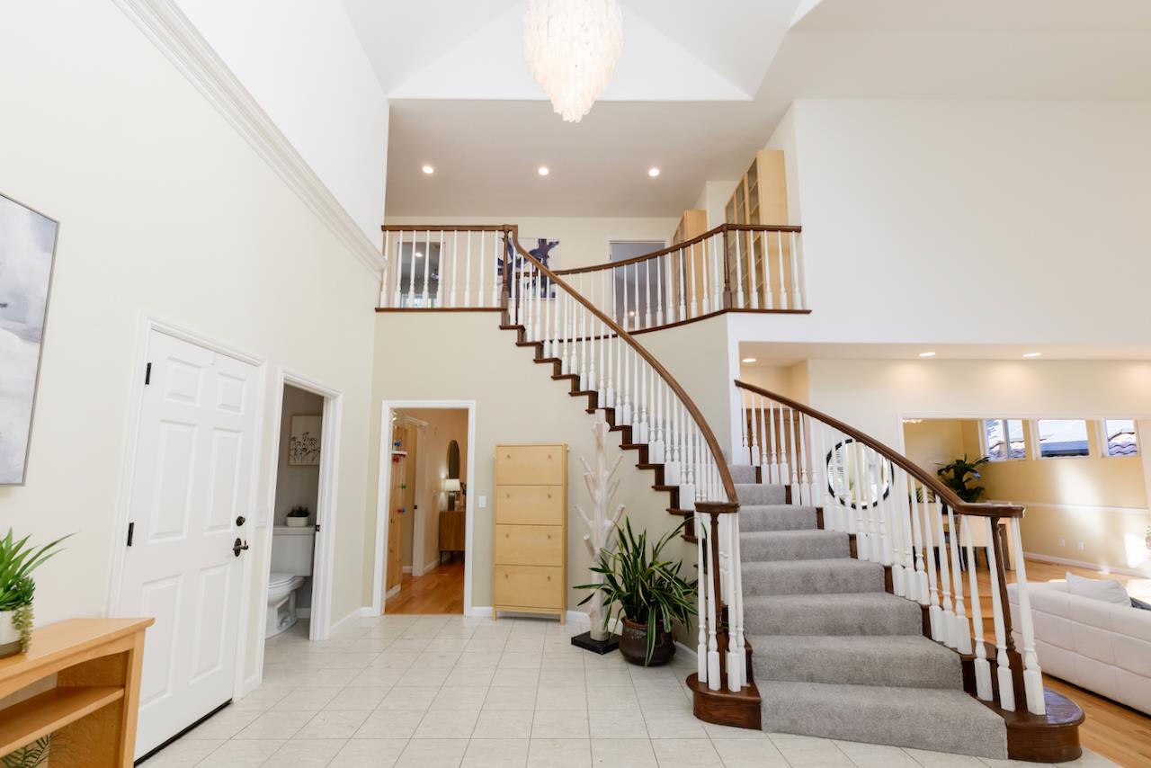 Detail Gallery Image 9 of 130 For 4 Sterling Ln, Scotts Valley,  CA 95066 - 4 Beds | 3/1 Baths