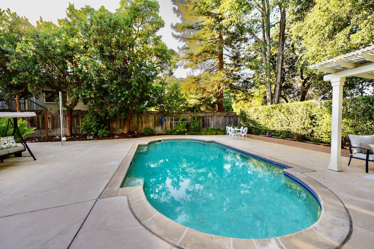 Detail Gallery Image 94 of 130 For 4 Sterling Ln, Scotts Valley,  CA 95066 - 4 Beds | 3/1 Baths