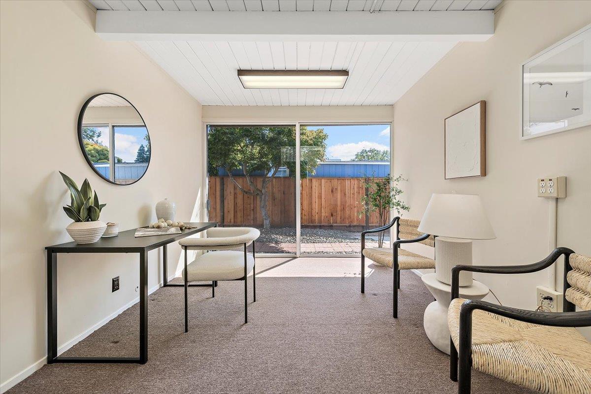 Detail Gallery Image 12 of 31 For 1140 Snowberry Ct, Sunnyvale,  CA 94087 - 4 Beds | 2 Baths
