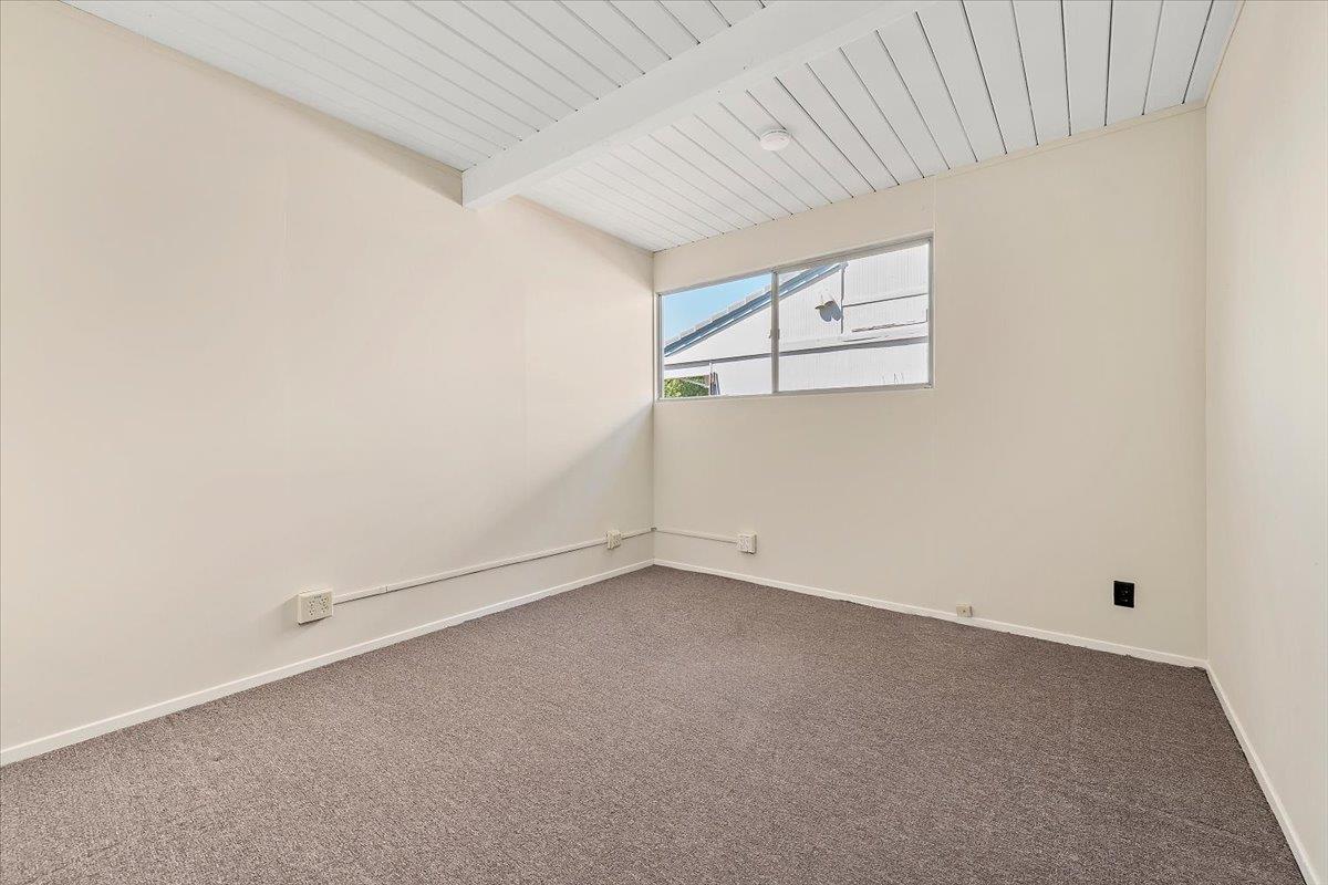 Detail Gallery Image 13 of 31 For 1140 Snowberry Ct, Sunnyvale,  CA 94087 - 4 Beds | 2 Baths