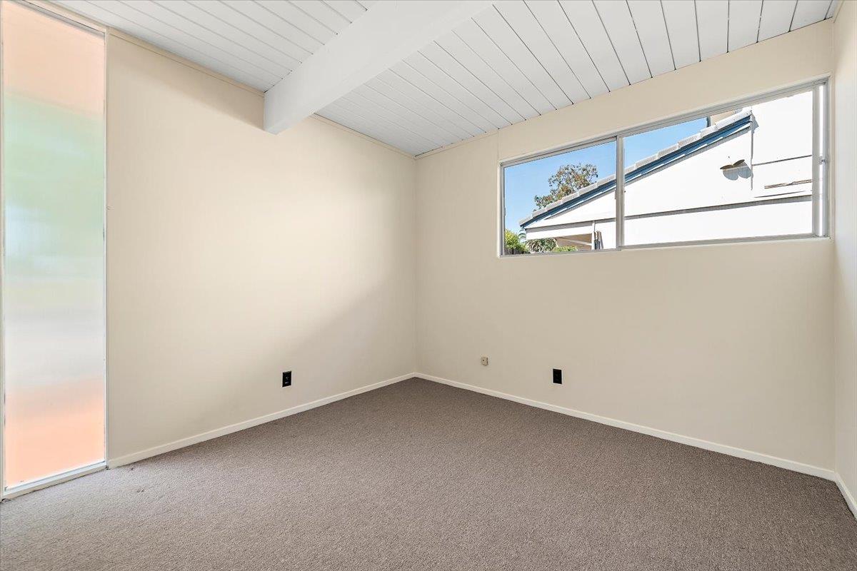 Detail Gallery Image 17 of 31 For 1140 Snowberry Ct, Sunnyvale,  CA 94087 - 4 Beds | 2 Baths