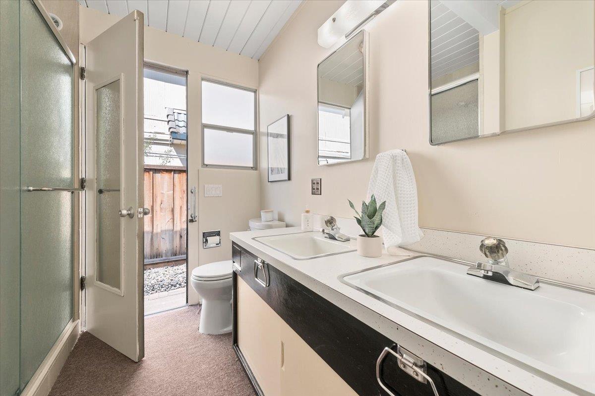 Detail Gallery Image 19 of 31 For 1140 Snowberry Ct, Sunnyvale,  CA 94087 - 4 Beds | 2 Baths