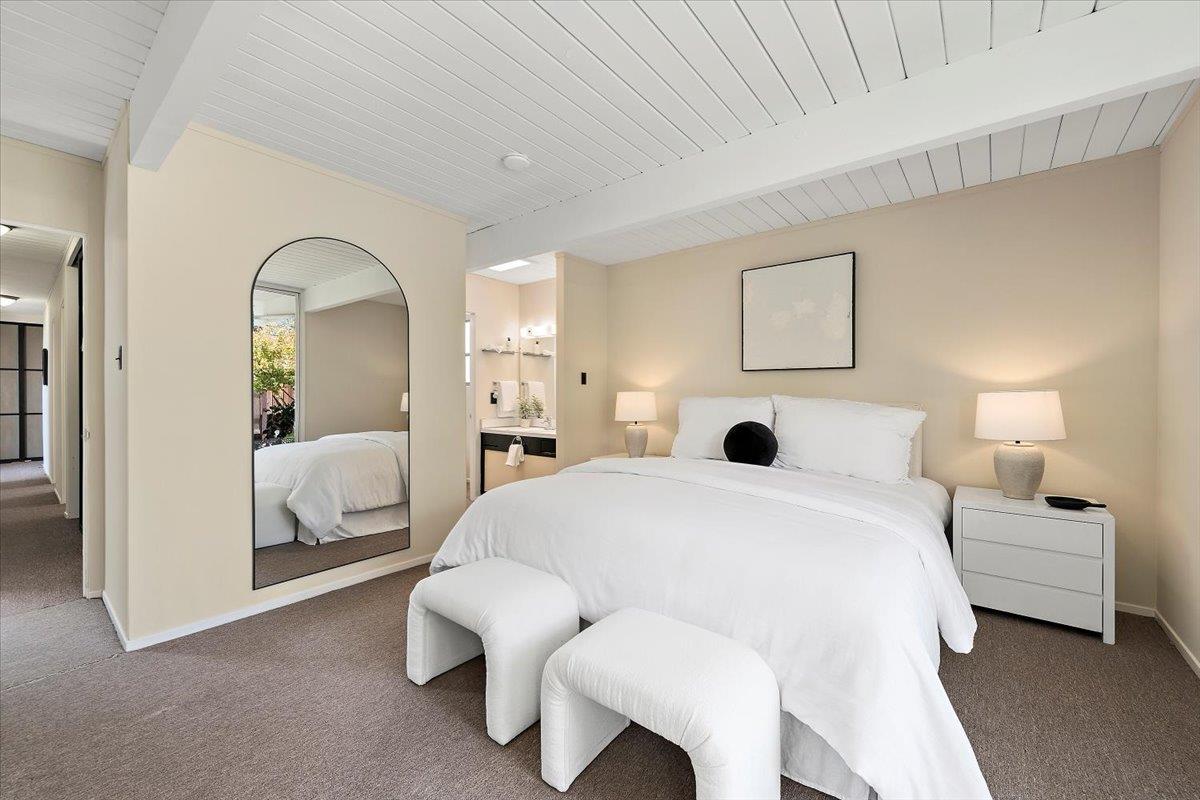 Detail Gallery Image 21 of 31 For 1140 Snowberry Ct, Sunnyvale,  CA 94087 - 4 Beds | 2 Baths