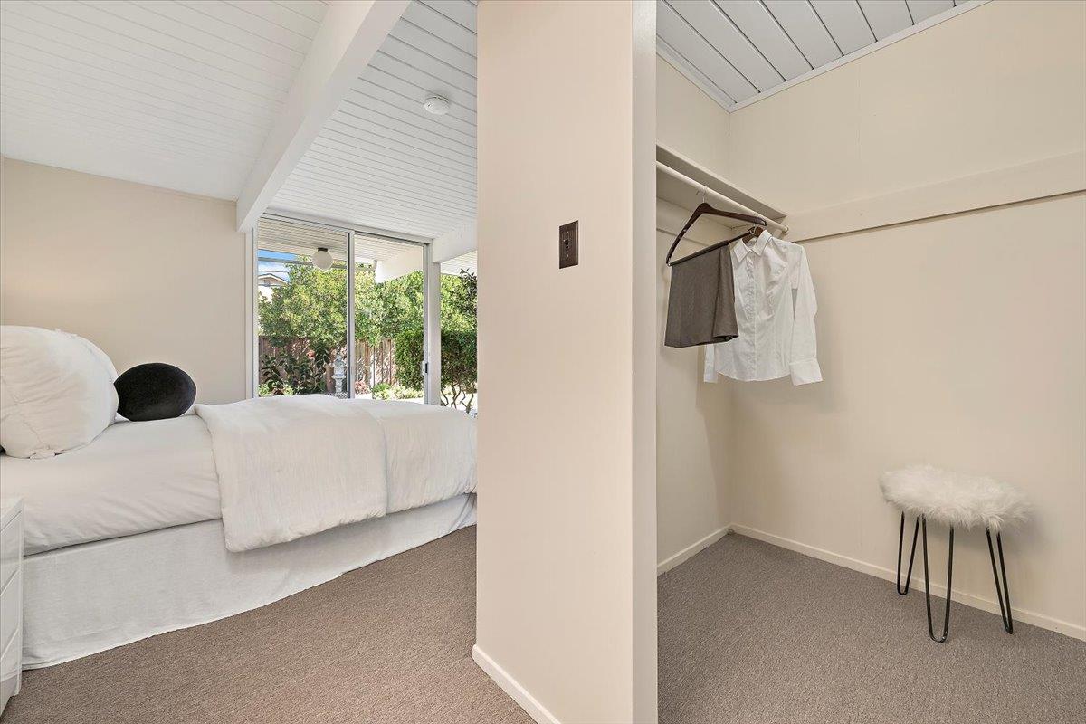 Detail Gallery Image 24 of 31 For 1140 Snowberry Ct, Sunnyvale,  CA 94087 - 4 Beds | 2 Baths