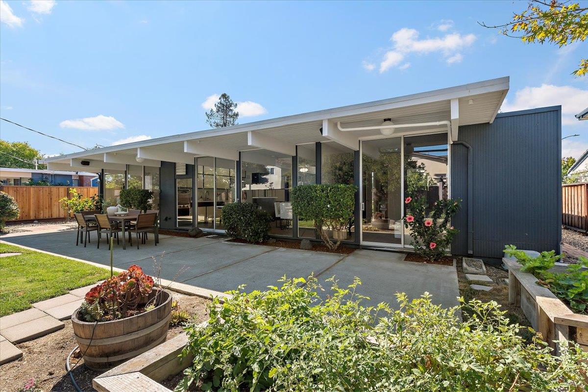 Detail Gallery Image 31 of 31 For 1140 Snowberry Ct, Sunnyvale,  CA 94087 - 4 Beds | 2 Baths