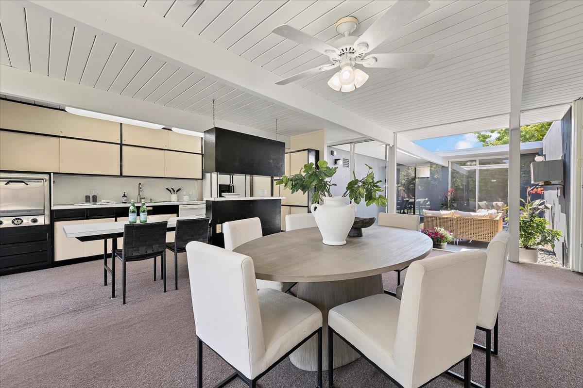 Detail Gallery Image 6 of 31 For 1140 Snowberry Ct, Sunnyvale,  CA 94087 - 4 Beds | 2 Baths