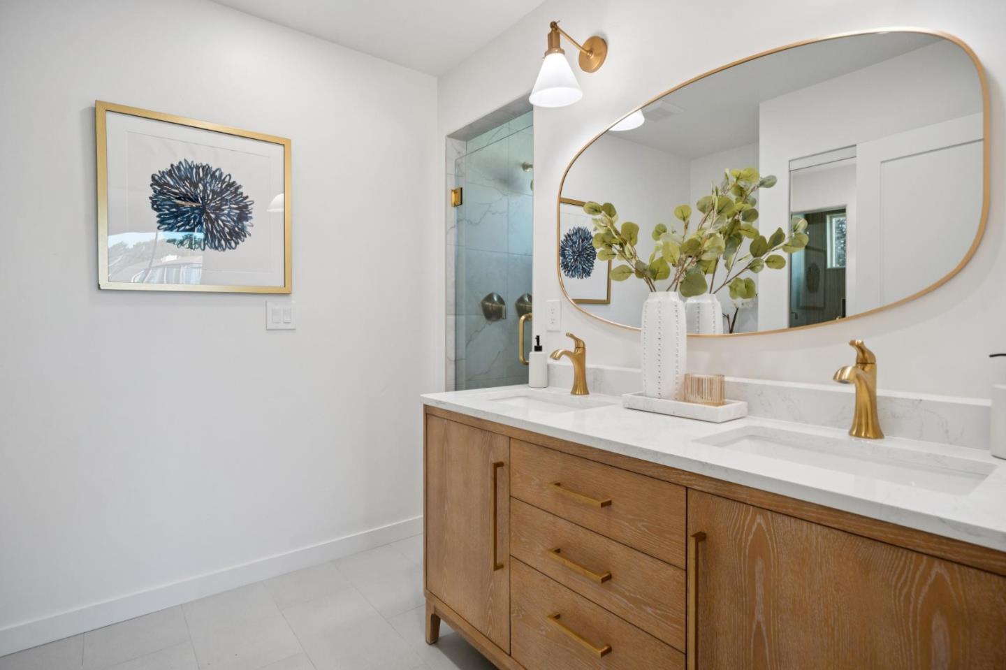 Detail Gallery Image 15 of 34 For 9 Seahaven Ct, Pacifica,  CA 94044 - 5 Beds | 3 Baths