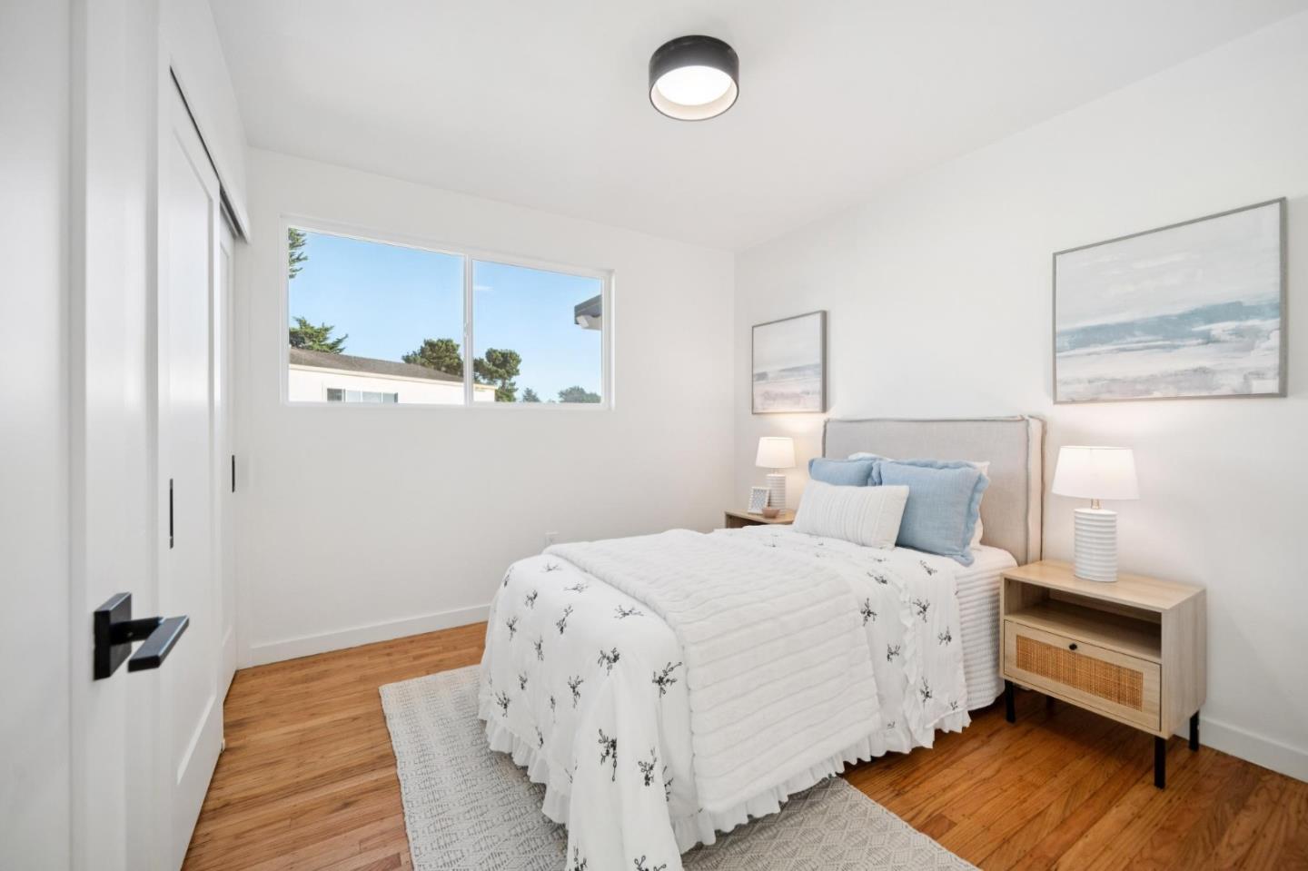 Detail Gallery Image 23 of 34 For 9 Seahaven Ct, Pacifica,  CA 94044 - 5 Beds | 3 Baths