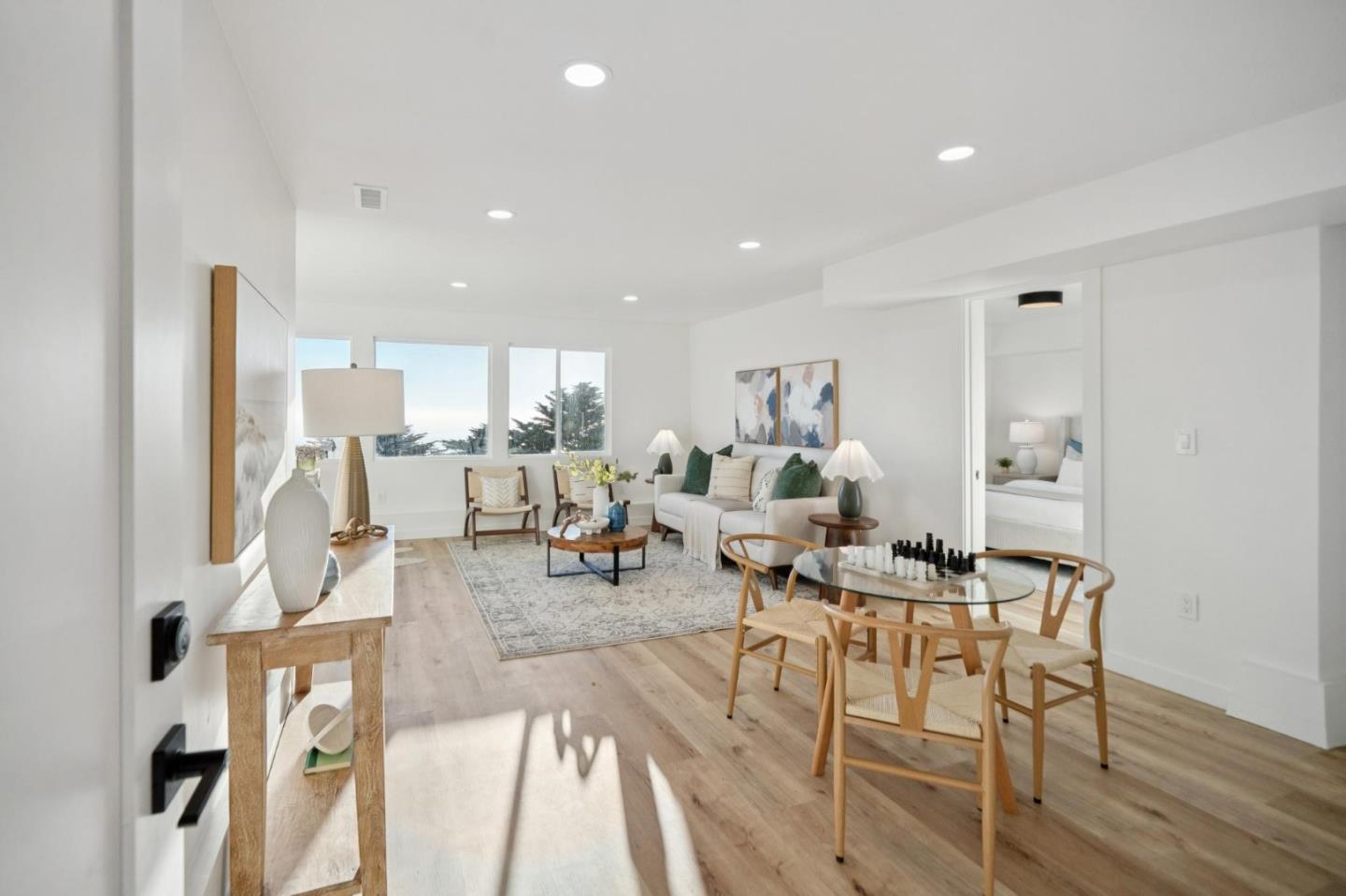 Detail Gallery Image 24 of 34 For 9 Seahaven Ct, Pacifica,  CA 94044 - 5 Beds | 3 Baths