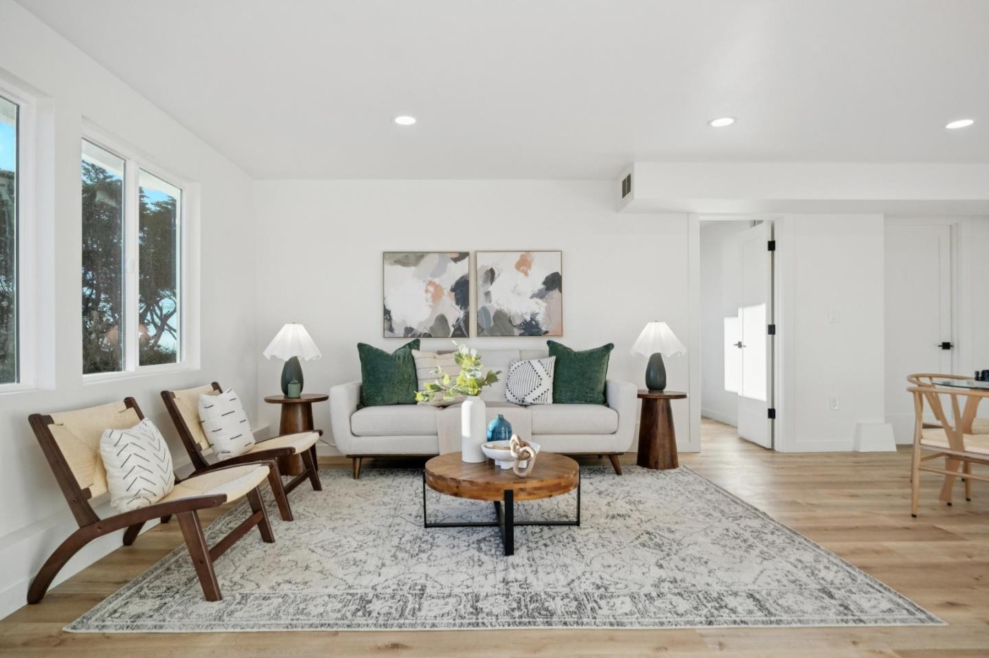 Detail Gallery Image 26 of 34 For 9 Seahaven Ct, Pacifica,  CA 94044 - 5 Beds | 3 Baths