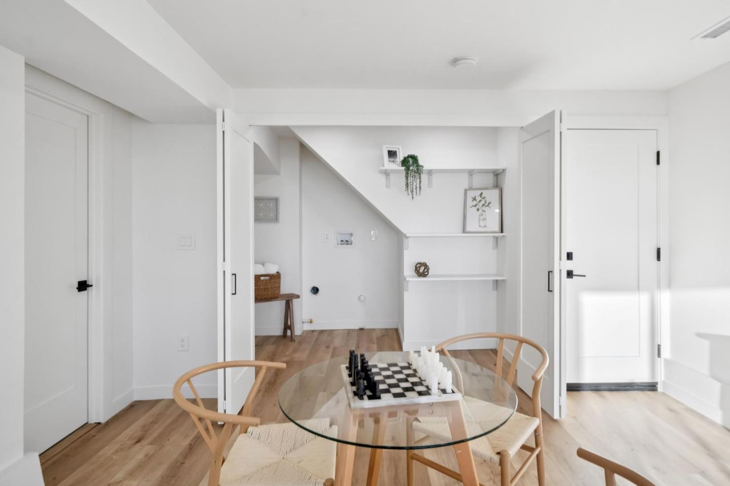 Detail Gallery Image 29 of 34 For 9 Seahaven Ct, Pacifica,  CA 94044 - 5 Beds | 3 Baths