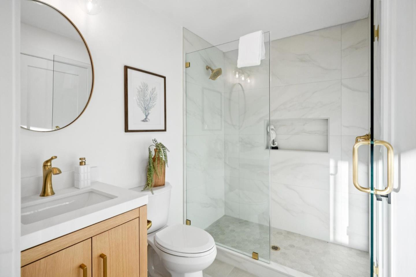 Detail Gallery Image 32 of 34 For 9 Seahaven Ct, Pacifica,  CA 94044 - 5 Beds | 3 Baths