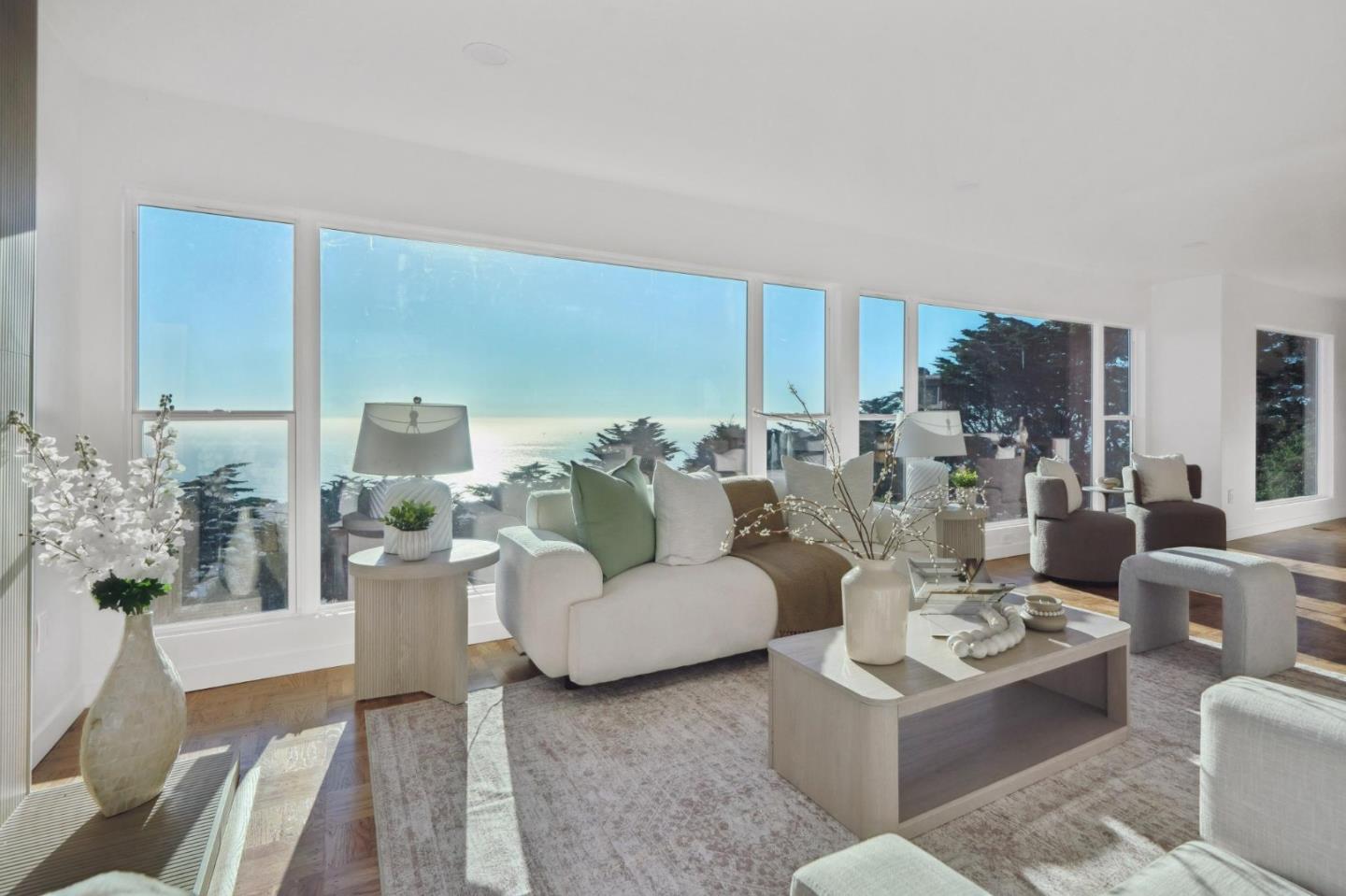 Detail Gallery Image 7 of 34 For 9 Seahaven Ct, Pacifica,  CA 94044 - 5 Beds | 3 Baths