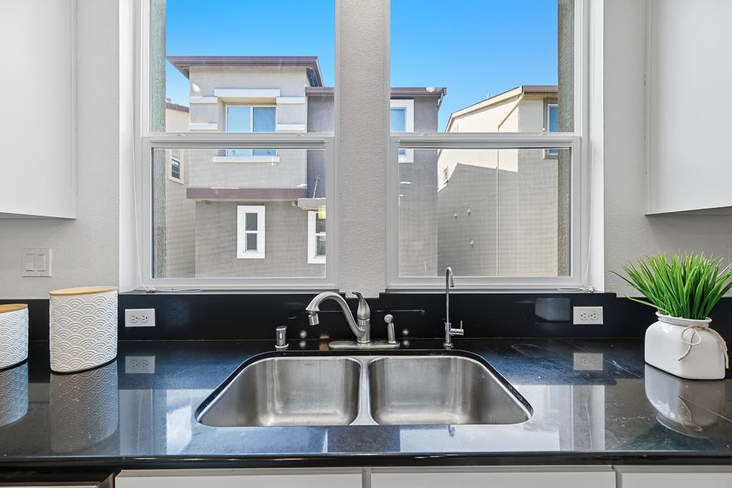 Detail Gallery Image 17 of 69 For 1538 Neleigh Pl, San Jose,  CA 95131 - 3 Beds | 2/1 Baths