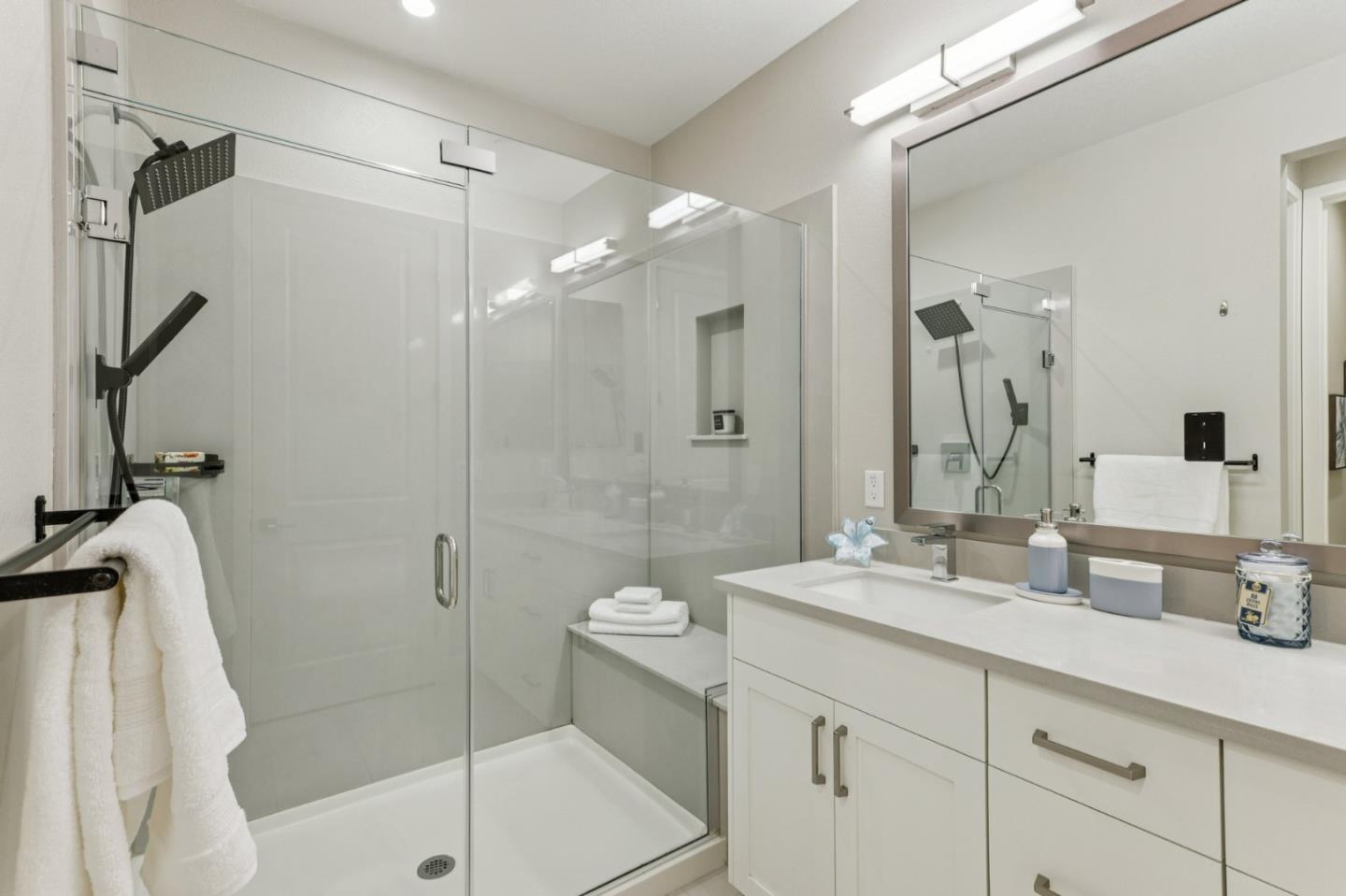 Detail Gallery Image 16 of 30 For 2012 Montecito Ave, Mountain View,  CA 94043 - 3 Beds | 3/1 Baths