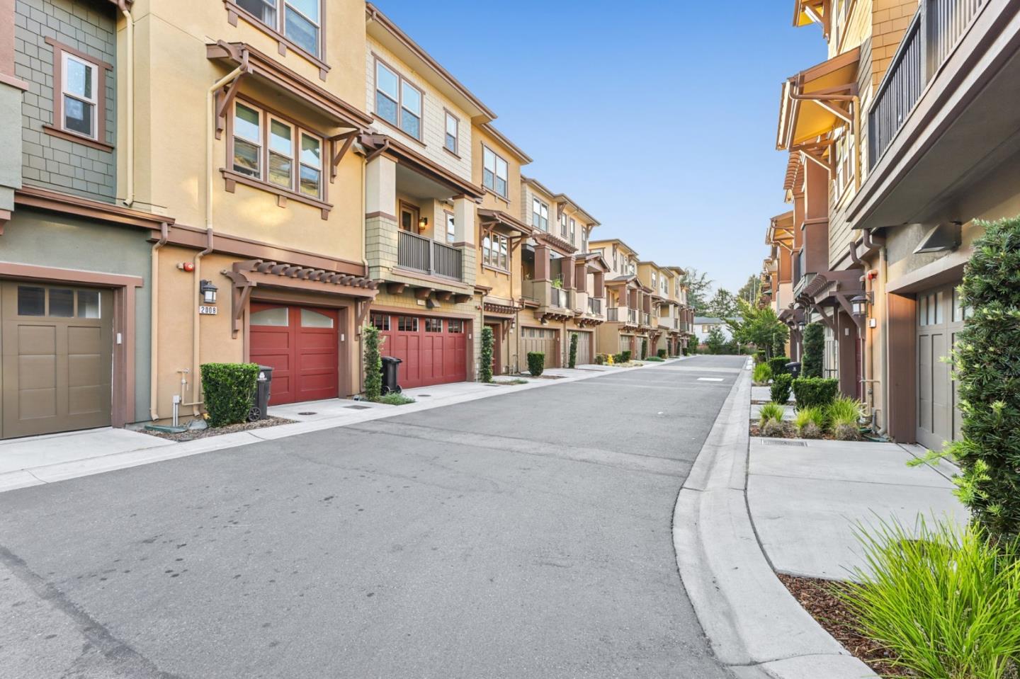 Detail Gallery Image 23 of 30 For 2012 Montecito Ave, Mountain View,  CA 94043 - 3 Beds | 3/1 Baths
