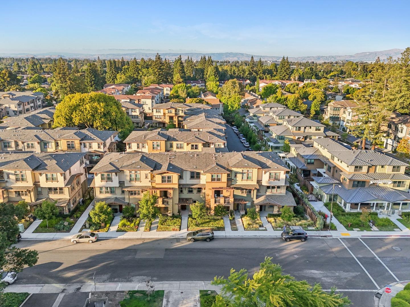 Detail Gallery Image 24 of 30 For 2012 Montecito Ave, Mountain View,  CA 94043 - 3 Beds | 3/1 Baths