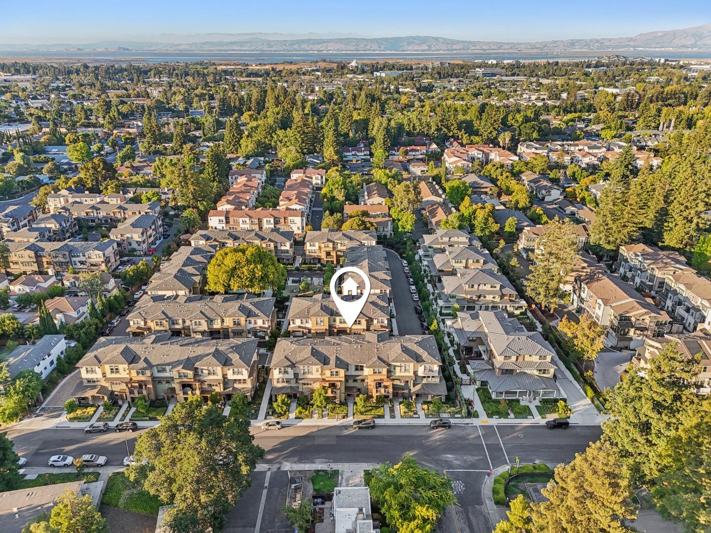 Detail Gallery Image 25 of 30 For 2012 Montecito Ave, Mountain View,  CA 94043 - 3 Beds | 3/1 Baths
