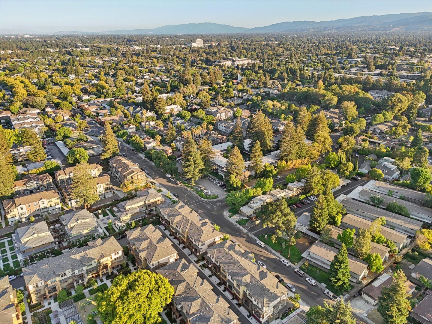 Detail Gallery Image 27 of 30 For 2012 Montecito Ave, Mountain View,  CA 94043 - 3 Beds | 3/1 Baths