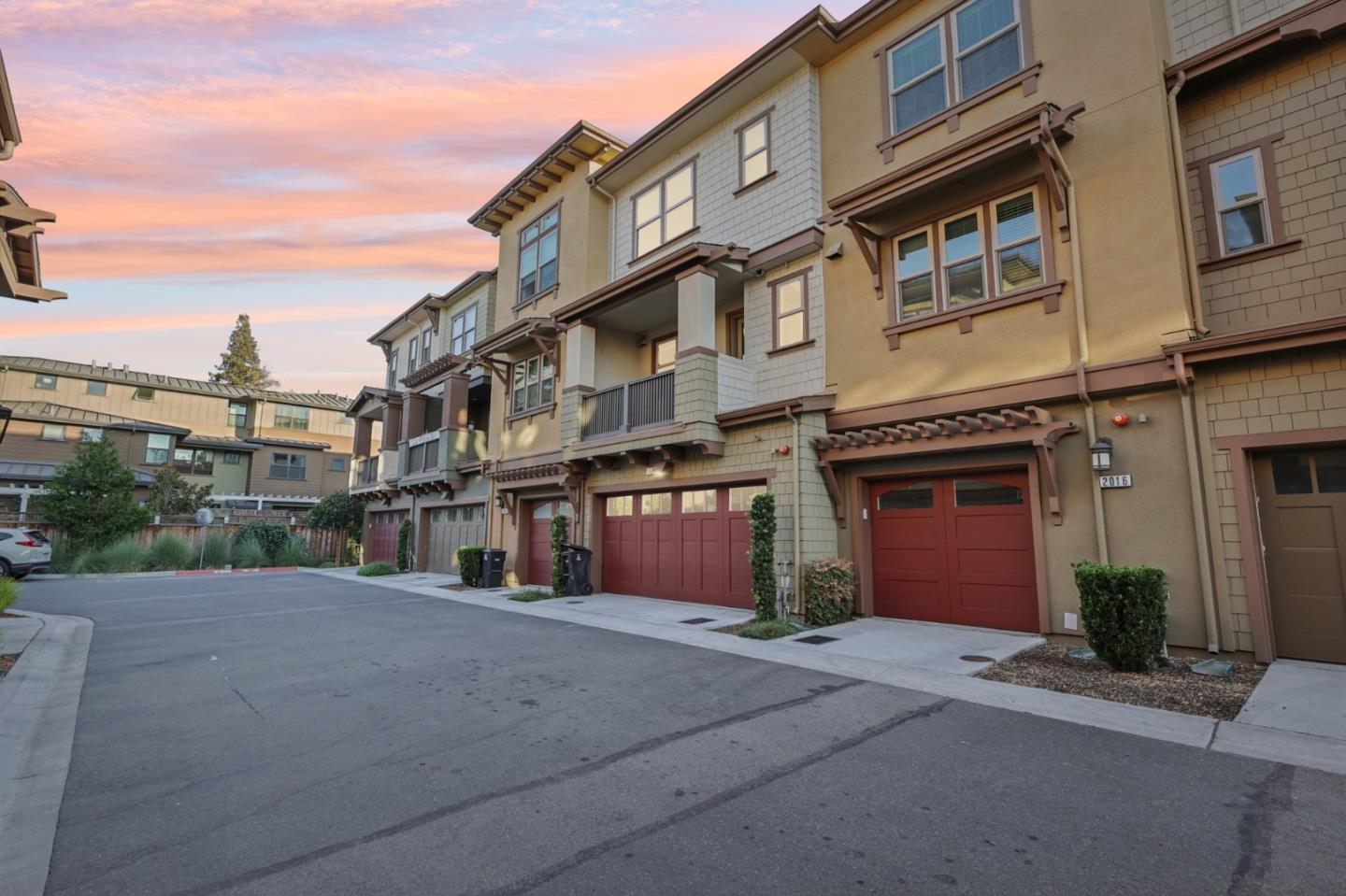 Detail Gallery Image 29 of 30 For 2012 Montecito Ave, Mountain View,  CA 94043 - 3 Beds | 3/1 Baths