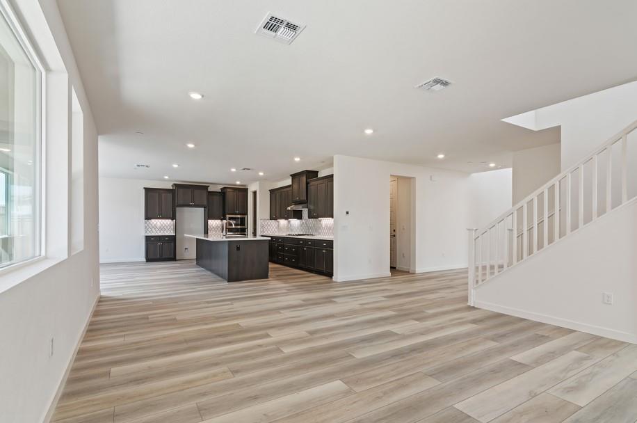 Detail Gallery Image 11 of 29 For 5987 Big Sky Dr, Fairfield,  CA 94533 - 4 Beds | 3/1 Baths