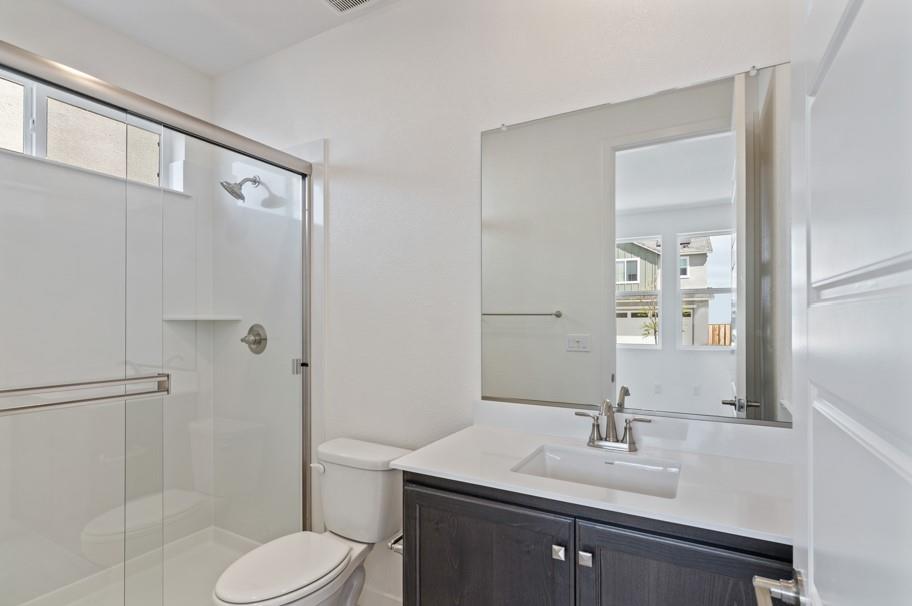 Detail Gallery Image 9 of 29 For 5987 Big Sky Dr, Fairfield,  CA 94533 - 4 Beds | 3/1 Baths