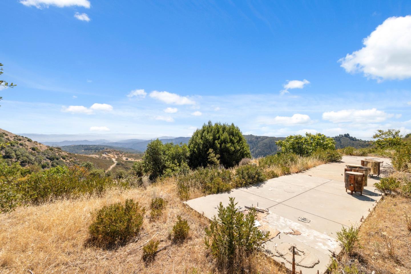Detail Gallery Image 3 of 54 For 35005 Loma Chiquita Rd, Los Gatos,  CA 95033 - – Beds | – Baths