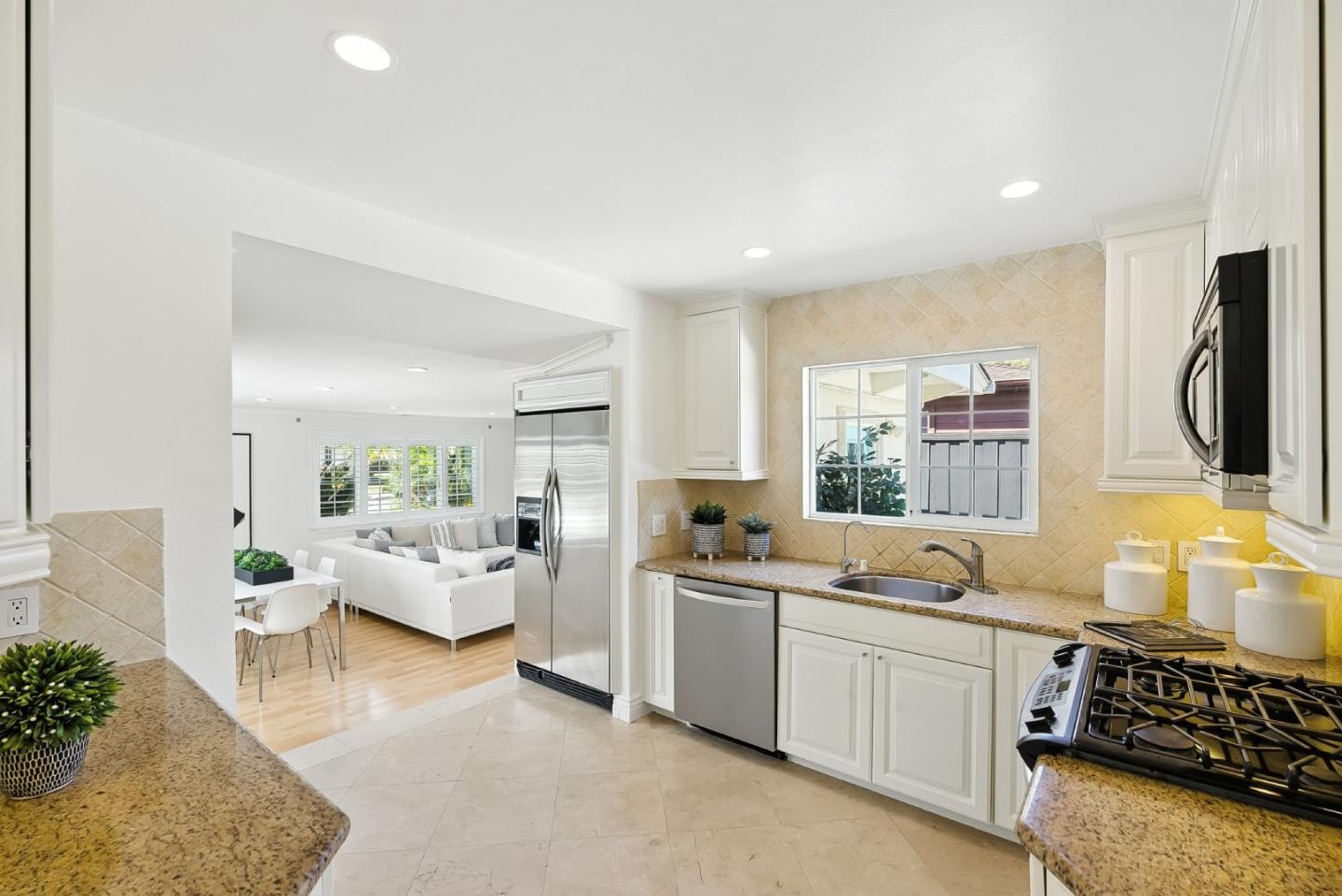 Detail Gallery Image 20 of 59 For 2924 Vivian Ln, San Jose,  CA 95124 - 3 Beds | 2 Baths