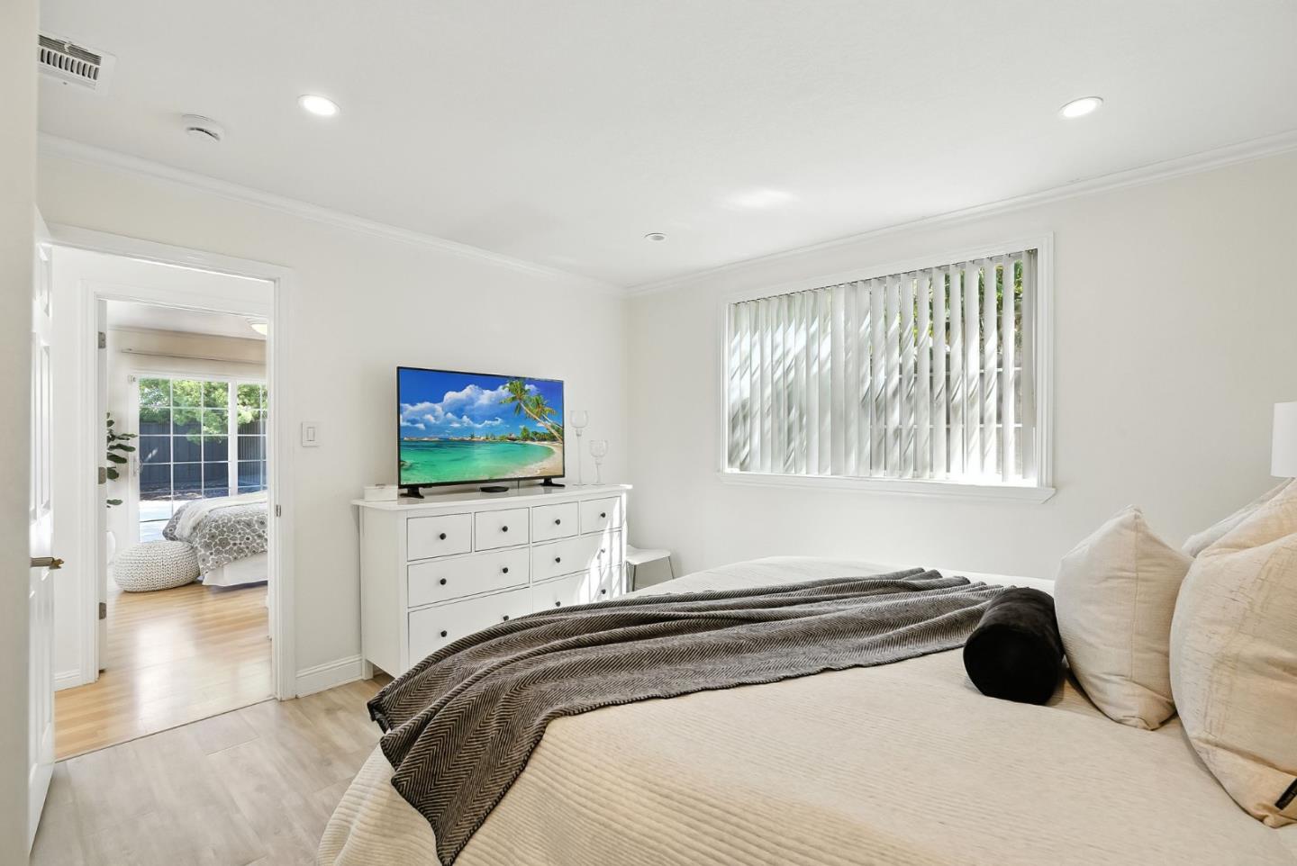 Detail Gallery Image 27 of 59 For 2924 Vivian Ln, San Jose,  CA 95124 - 3 Beds | 2 Baths