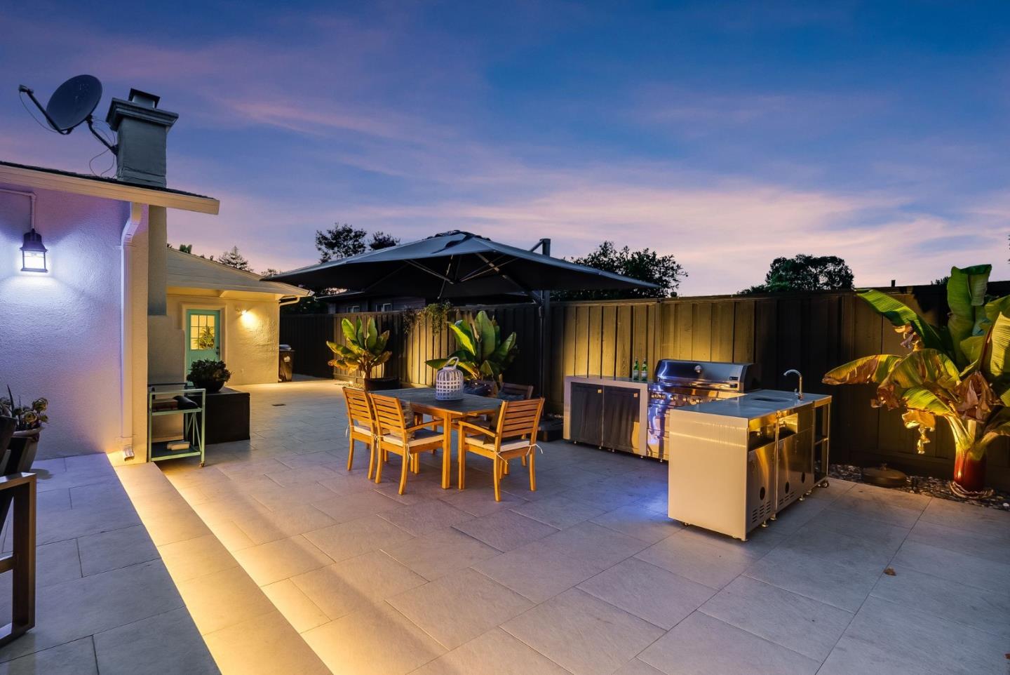 Detail Gallery Image 47 of 59 For 2924 Vivian Ln, San Jose,  CA 95124 - 3 Beds | 2 Baths