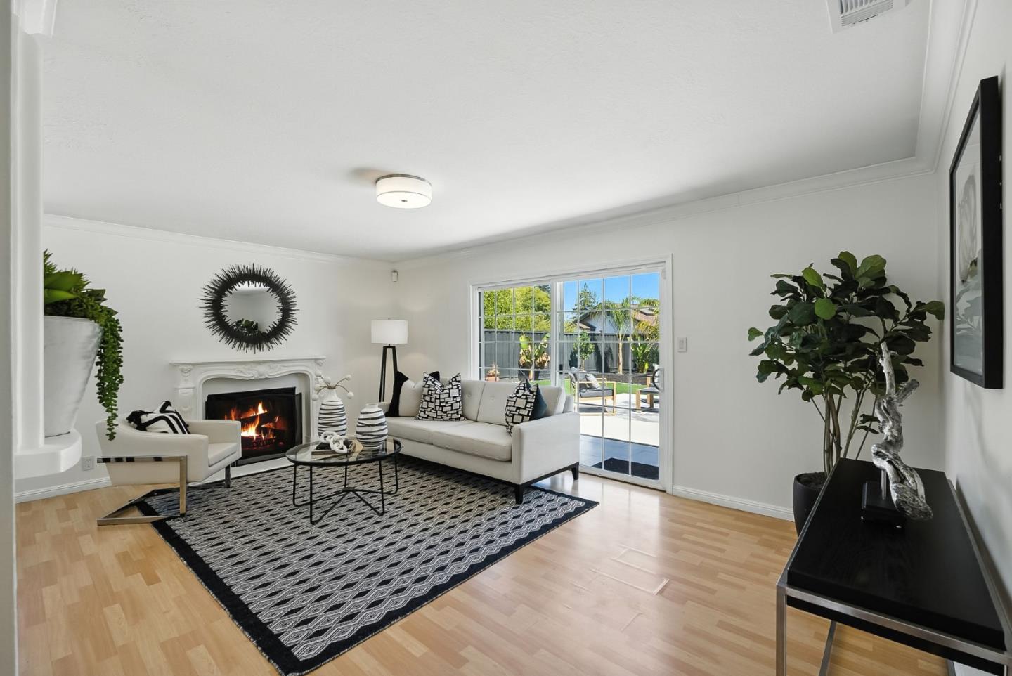 Detail Gallery Image 7 of 59 For 2924 Vivian Ln, San Jose,  CA 95124 - 3 Beds | 2 Baths