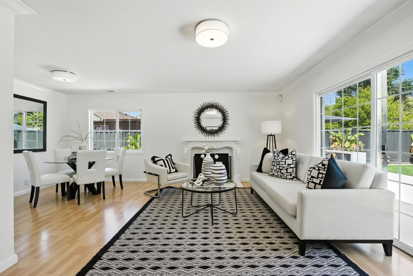 Detail Gallery Image 9 of 59 For 2924 Vivian Ln, San Jose,  CA 95124 - 3 Beds | 2 Baths