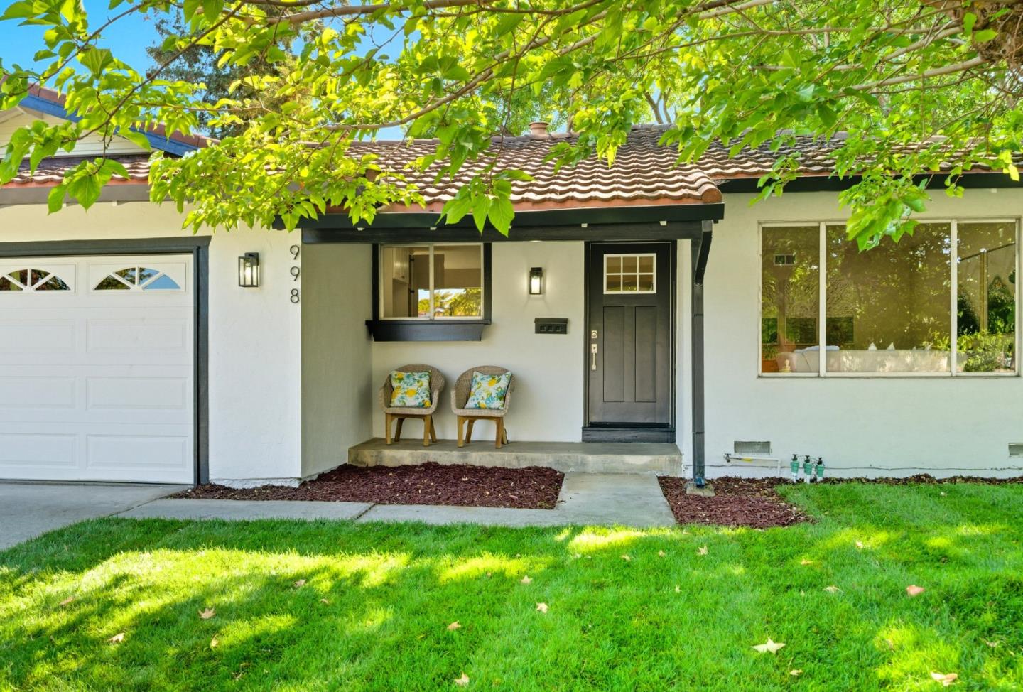 Detail Gallery Image 4 of 42 For 998 Cera Dr, San Jose,  CA 95129 - 4 Beds | 2 Baths