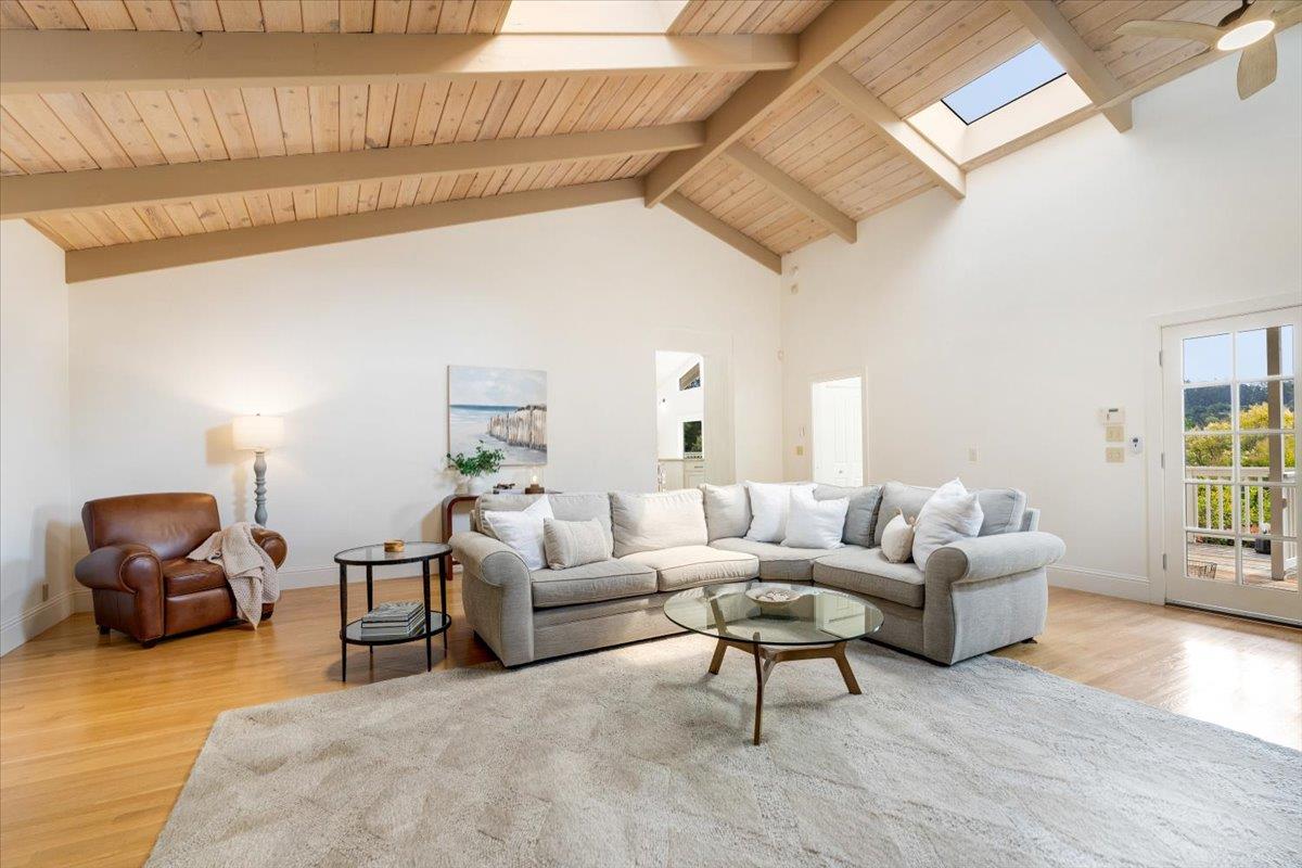 Detail Gallery Image 16 of 45 For 455 Calle Del Sol, Aptos,  CA 95003 - 4 Beds | 3/2 Baths