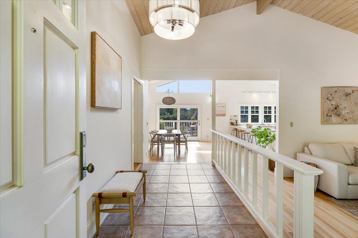 Detail Gallery Image 5 of 45 For 455 Calle Del Sol, Aptos,  CA 95003 - 4 Beds | 3/2 Baths