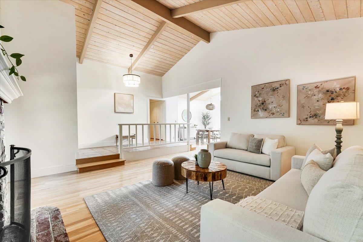 Detail Gallery Image 7 of 45 For 455 Calle Del Sol, Aptos,  CA 95003 - 4 Beds | 3/2 Baths