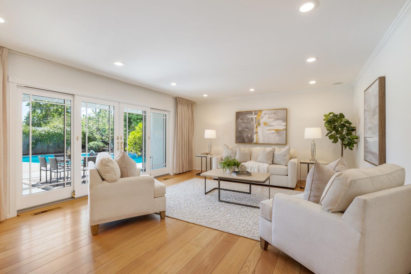 Detail Gallery Image 16 of 27 For 822 Amber Ln, Los Altos,  CA 94024 - 3 Beds | 2/1 Baths