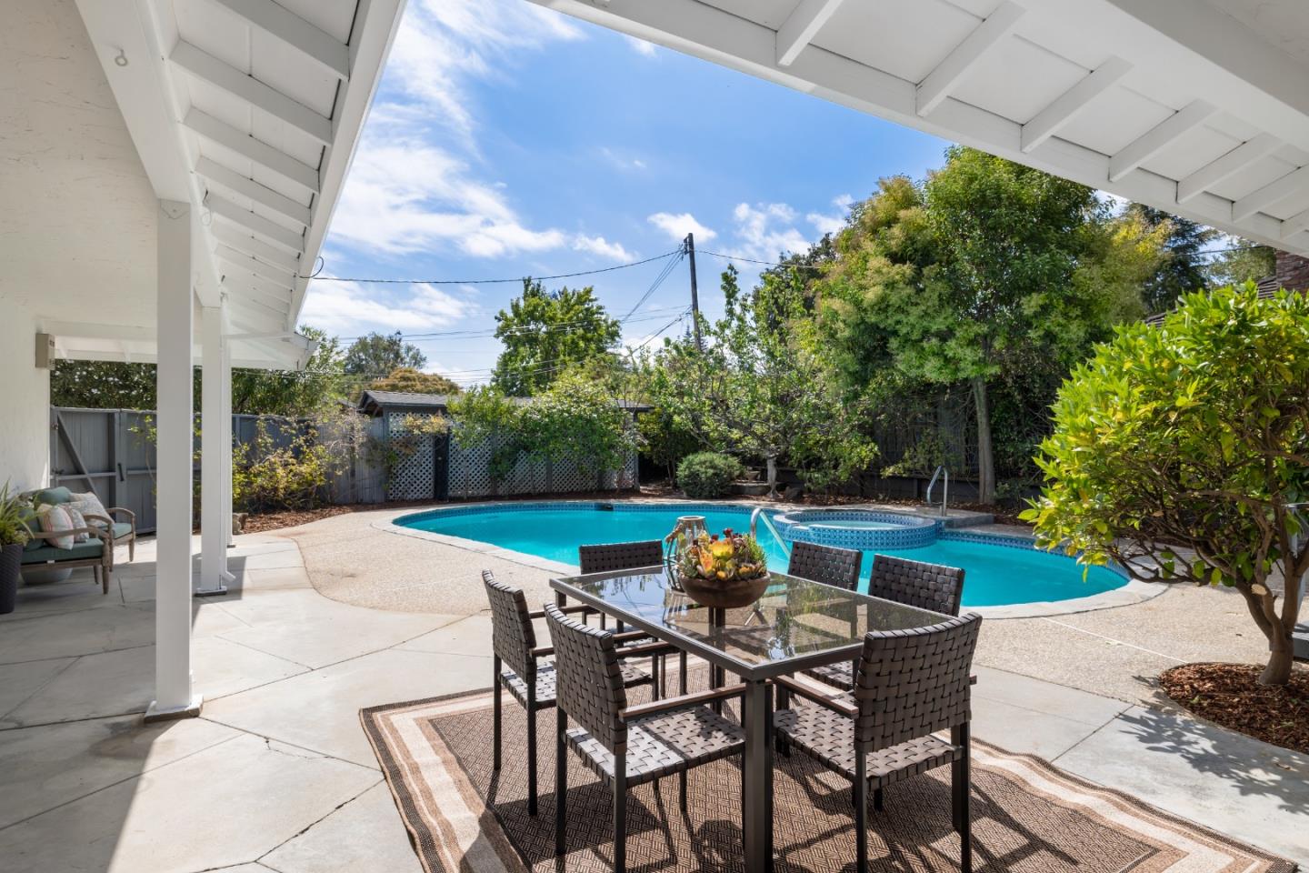 Detail Gallery Image 25 of 27 For 822 Amber Ln, Los Altos,  CA 94024 - 3 Beds | 2/1 Baths