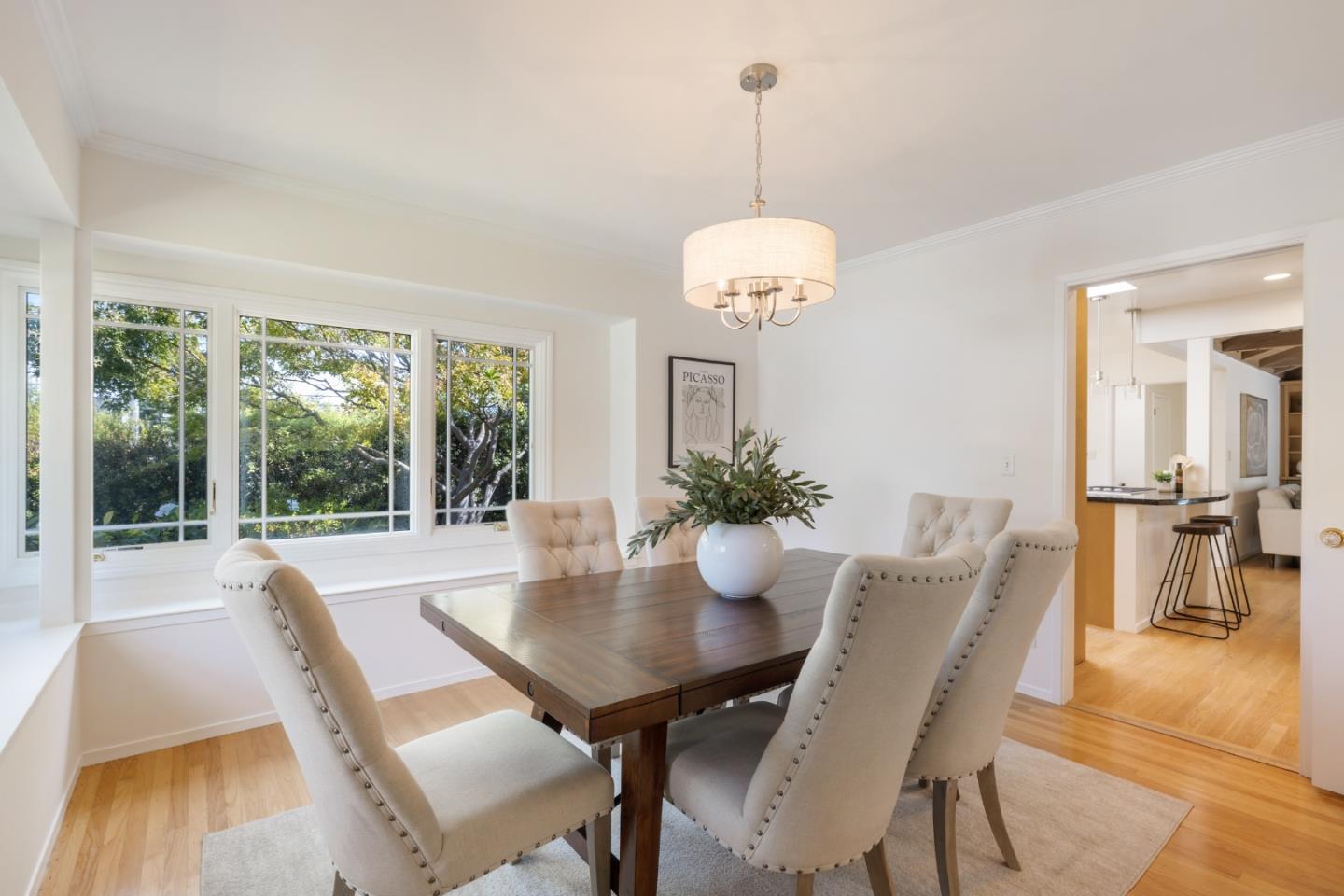 Detail Gallery Image 5 of 27 For 822 Amber Ln, Los Altos,  CA 94024 - 3 Beds | 2/1 Baths
