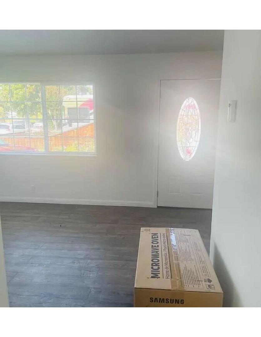 Detail Gallery Image 3 of 12 For 920 7th Ave, Redwood City,  CA 94063 - – Beds | – Baths