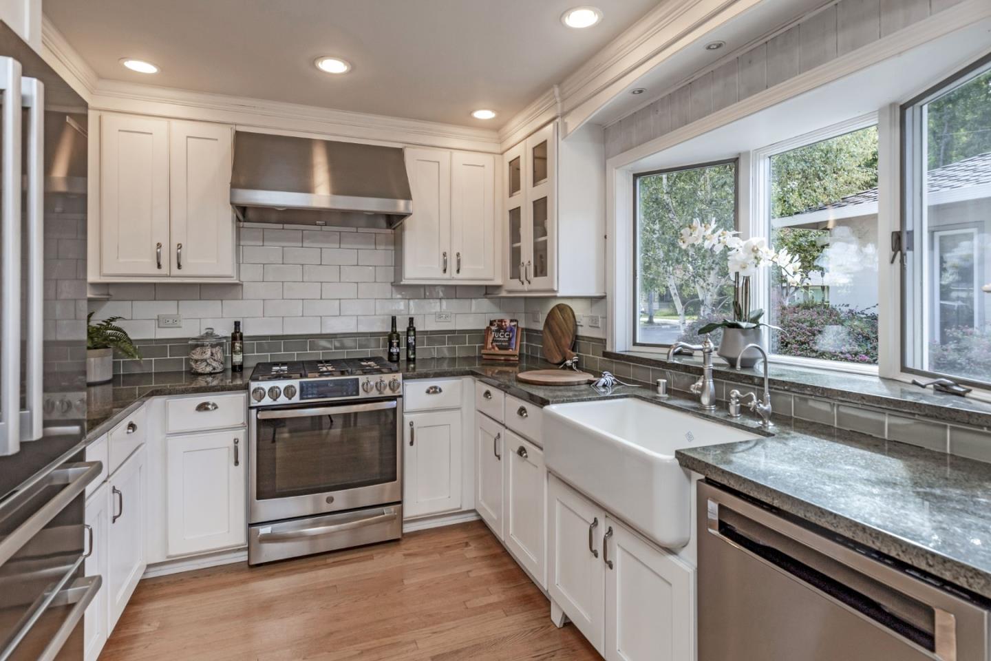 Detail Gallery Image 11 of 42 For 2119 Harmil Way, San Jose,  CA 95125 - 4 Beds | 3/1 Baths