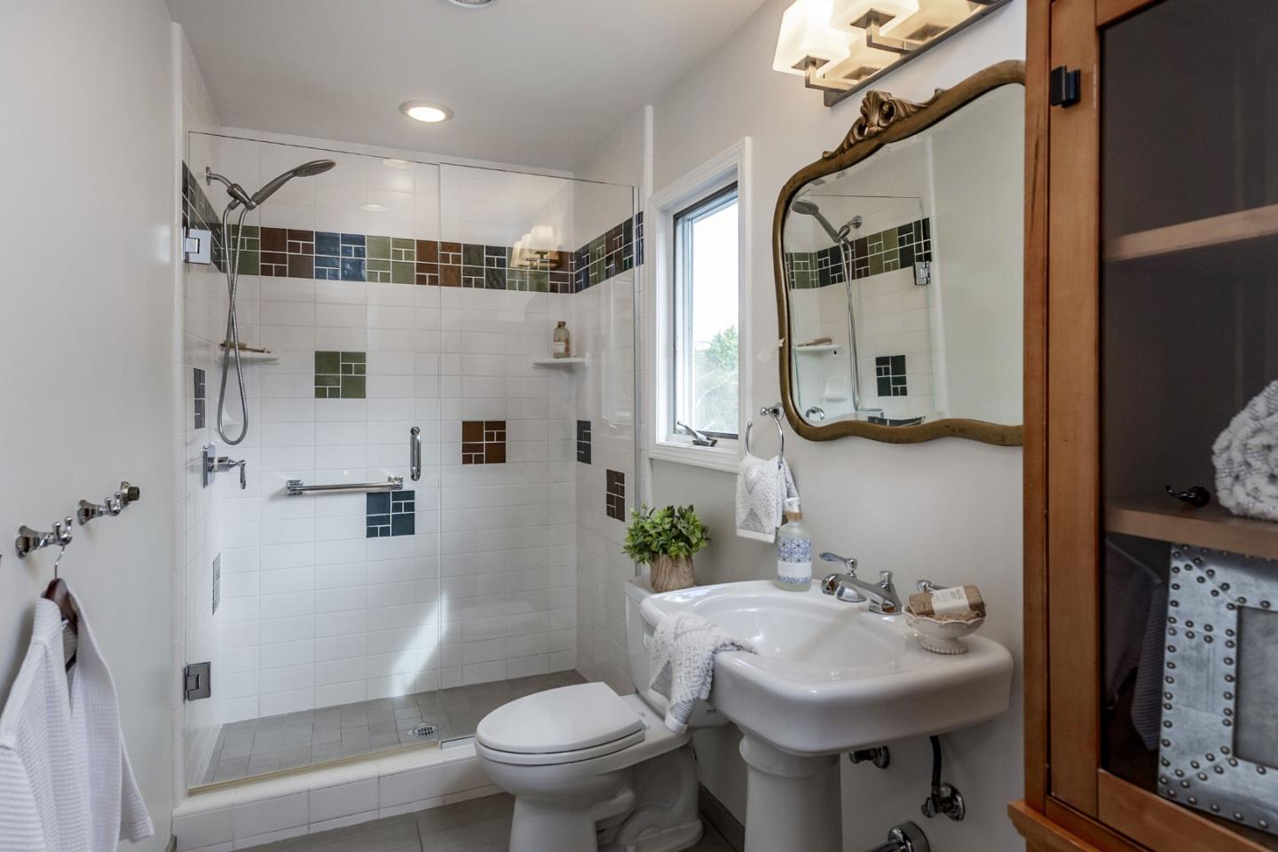 Detail Gallery Image 24 of 42 For 2119 Harmil Way, San Jose,  CA 95125 - 4 Beds | 3/1 Baths