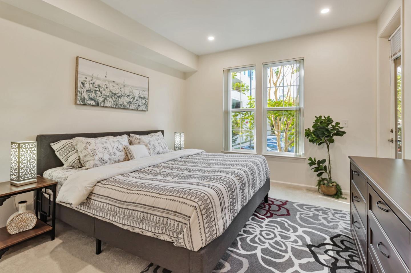 Detail Gallery Image 4 of 32 For 1550 Technology Dr #1072,  San Jose,  CA 95110 - 2 Beds | 2 Baths