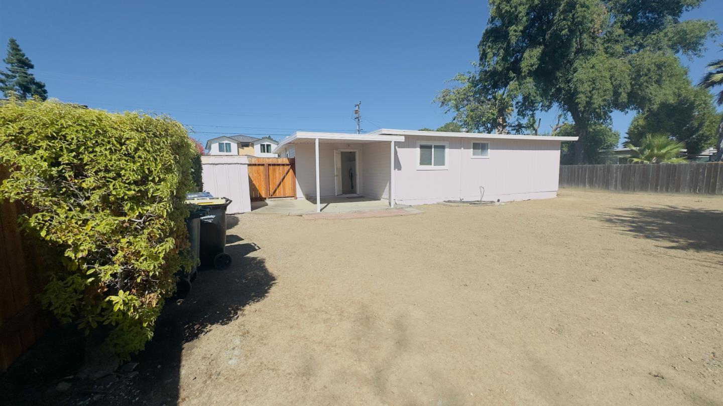 Detail Gallery Image 6 of 49 For 1440 Norman Dr, Sunnyvale,  CA 94087 - 2 Beds | 1 Baths