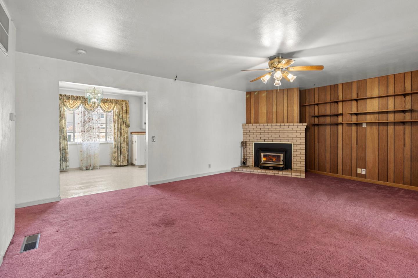 Detail Gallery Image 15 of 40 For 1949 Lincoln St, Seaside,  CA 93955 - 3 Beds | 2 Baths