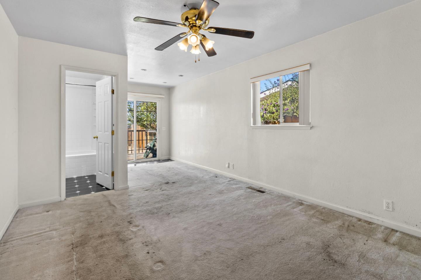 Detail Gallery Image 21 of 40 For 1949 Lincoln St, Seaside,  CA 93955 - 3 Beds | 2 Baths