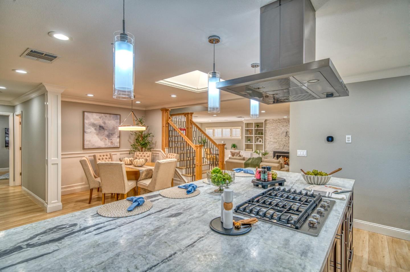 Detail Gallery Image 13 of 82 For 2425 Briarwood Dr, San Jose,  CA 95125 - 6 Beds | 4 Baths
