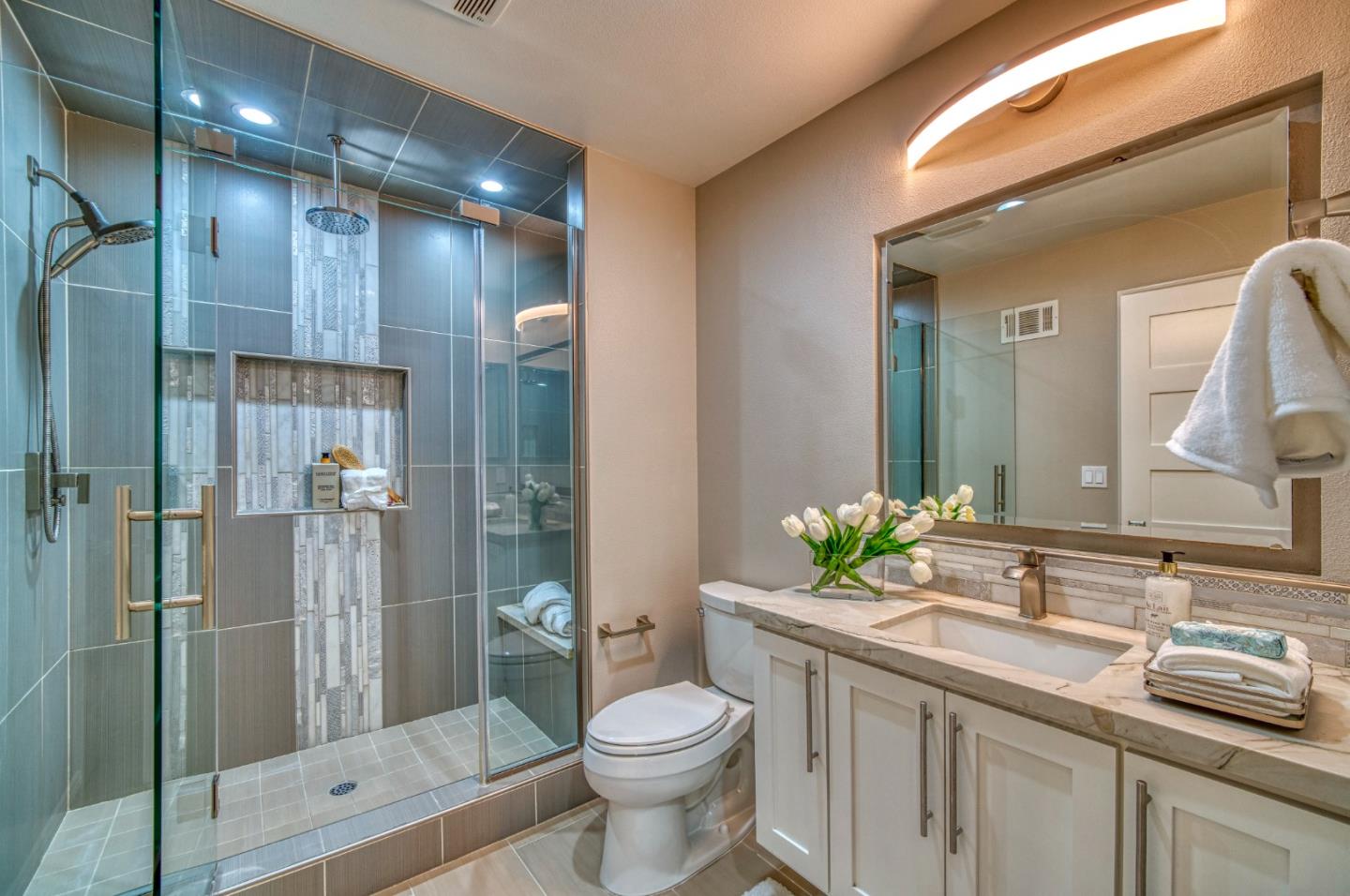 Detail Gallery Image 31 of 82 For 2425 Briarwood Dr, San Jose,  CA 95125 - 6 Beds | 4 Baths