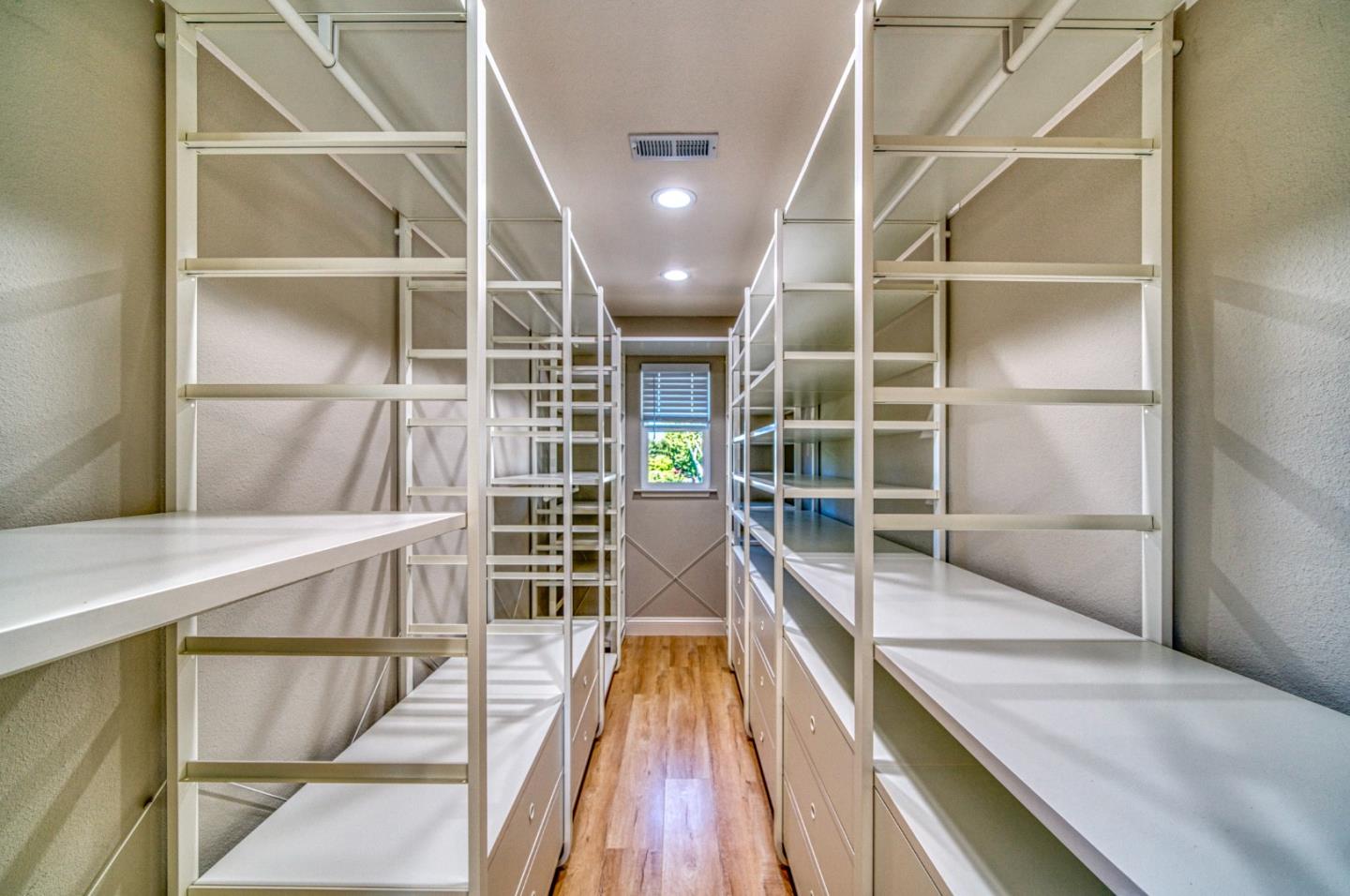 Detail Gallery Image 38 of 82 For 2425 Briarwood Dr, San Jose,  CA 95125 - 6 Beds | 4 Baths