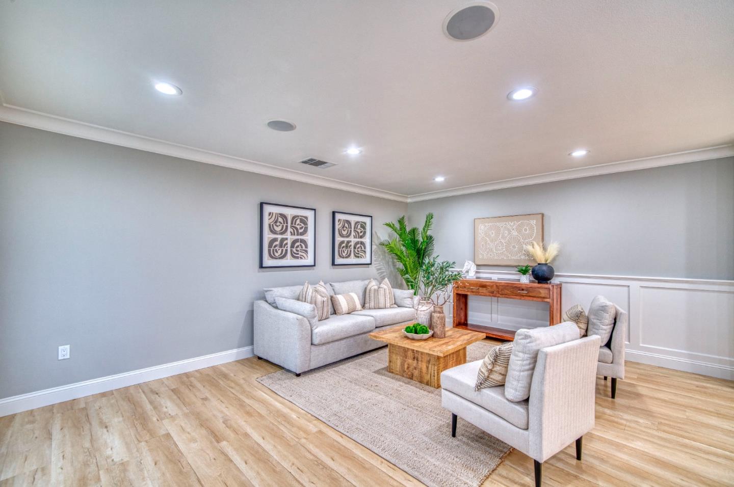 Detail Gallery Image 7 of 82 For 2425 Briarwood Dr, San Jose,  CA 95125 - 6 Beds | 4 Baths